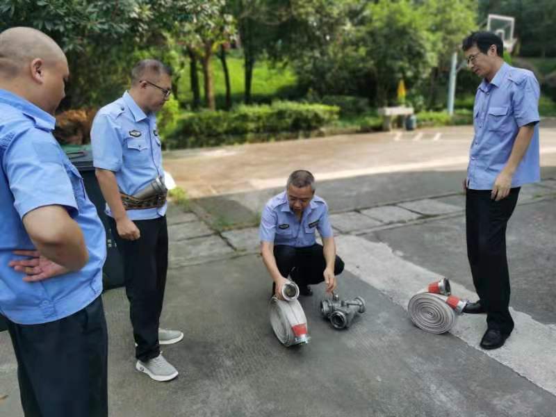 1649918813837616.jpg 執(zhí)勤一隊(duì)二帶連接訓(xùn)練蔣弓攝.jpg