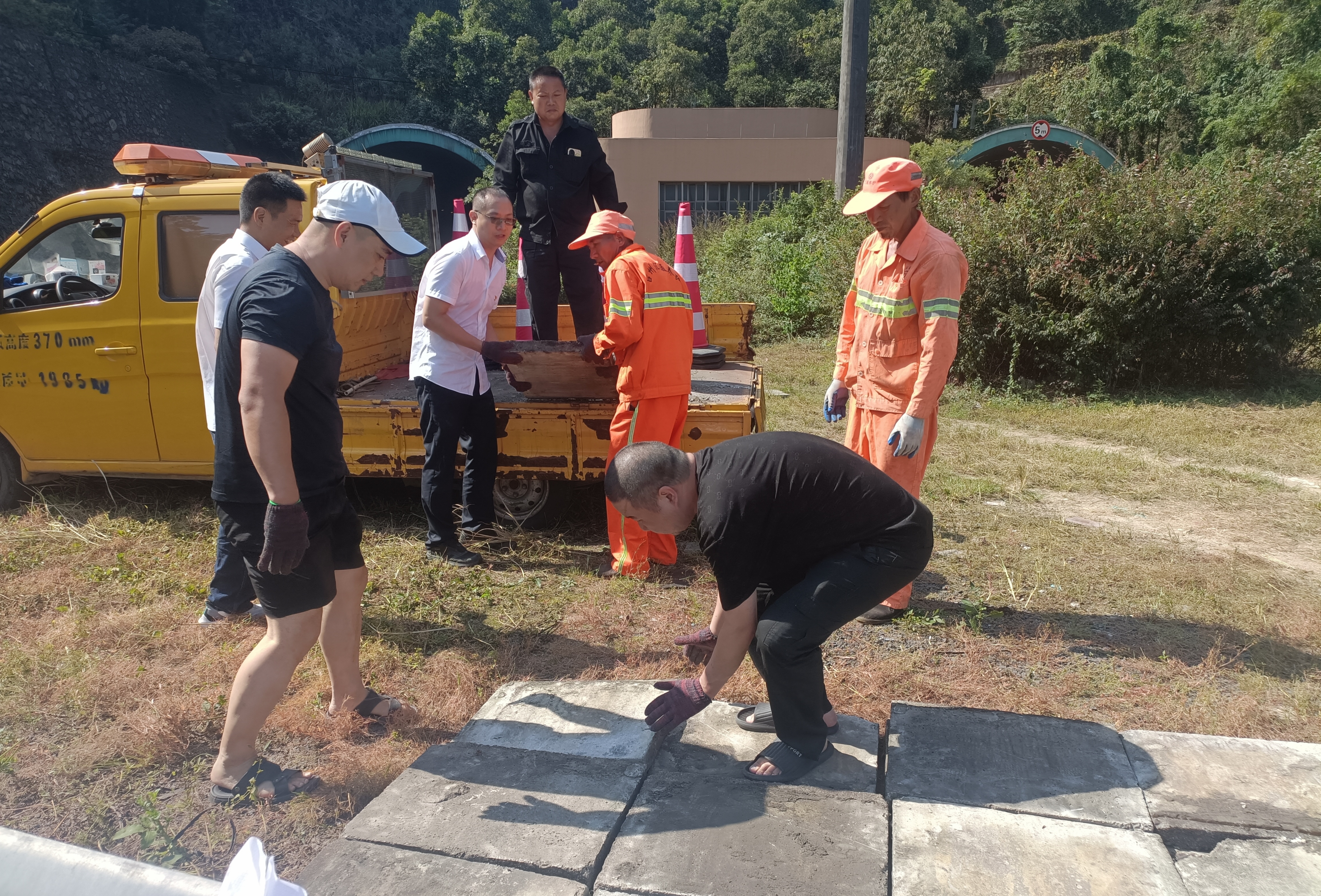 1695883343157716.jpg 2023.9.26堆砌石板 金衛(wèi)軍攝.jpg