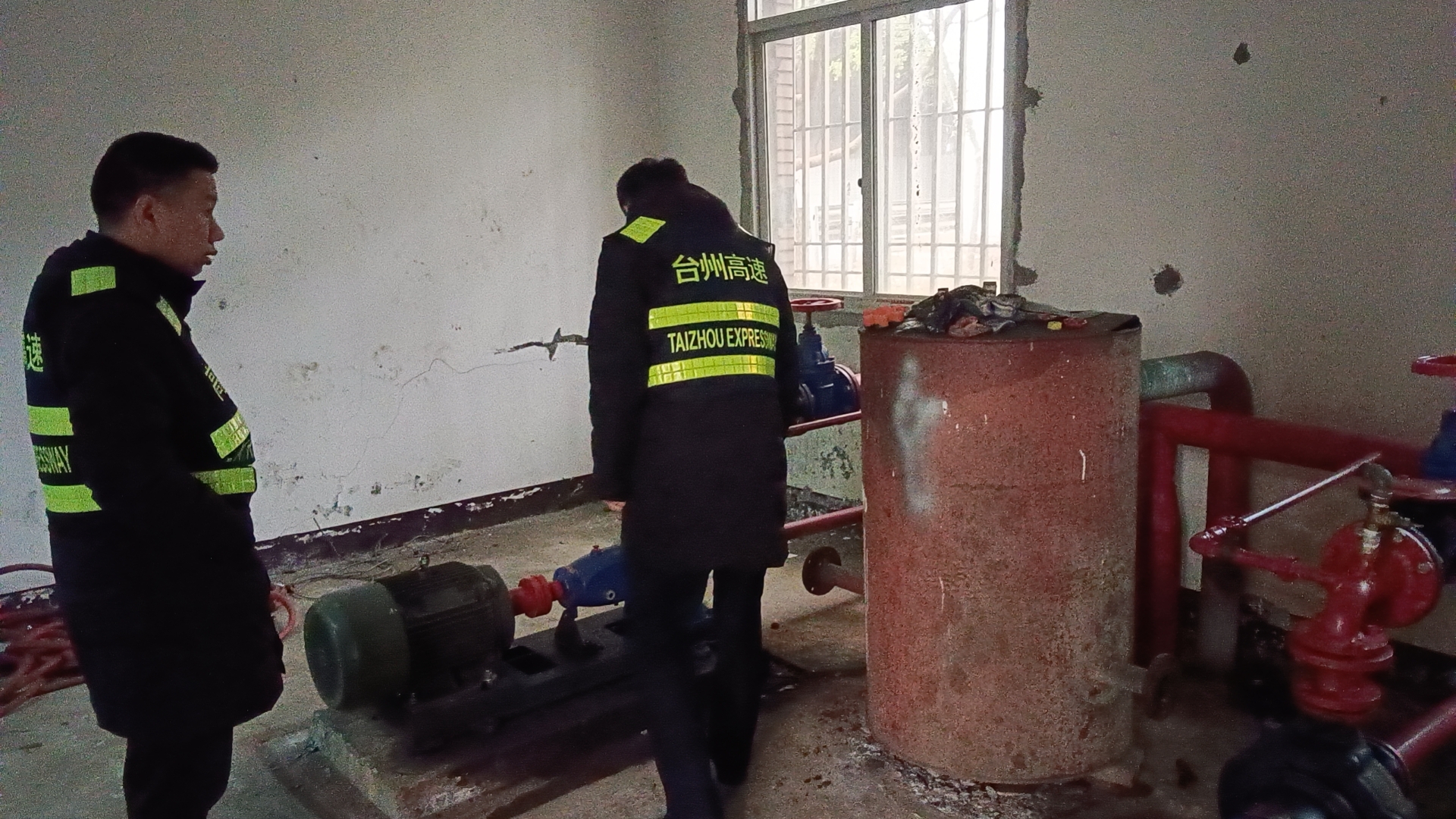 1705888269423006.jpg 配電房檢查      毛洪迅.jpg