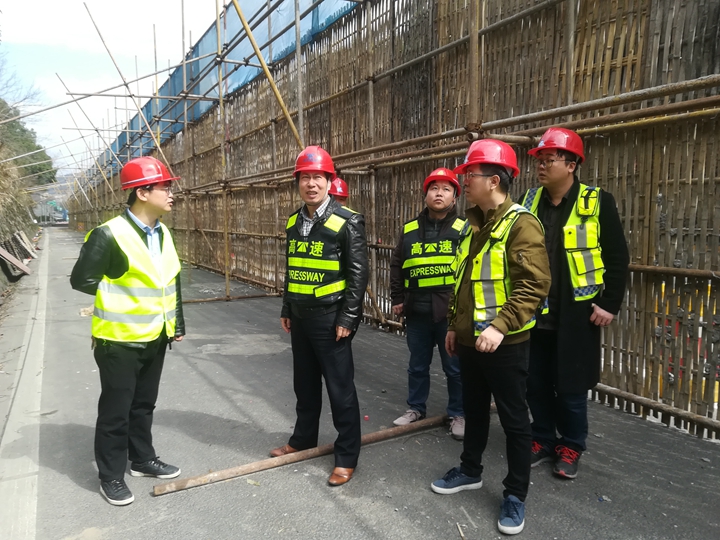 1  3.8江總現(xiàn)場(chǎng)指導(dǎo)工作_副本.jpg